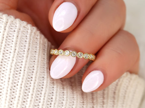 Bubbles 2.8mm 14kt Gold Diamonds Bezel WITHOUT Milgrain ALMOST Eternity Ring - Rosados Box