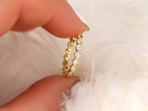 Bubbles 2.8mm 14kt Gold Diamonds Bezel WITHOUT Milgrain ALMOST Eternity Ring - Rosados Box