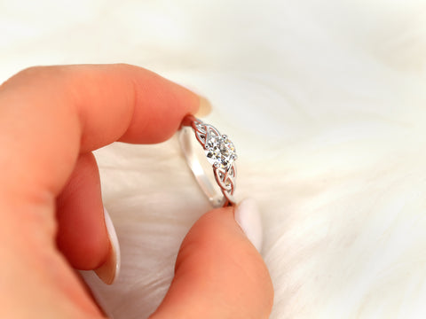 0.75cts Cassidy 6mm 14kt Gold Moissanite Celtic Love Knot Triquetra Round Solitaire Ring - Rosados Box