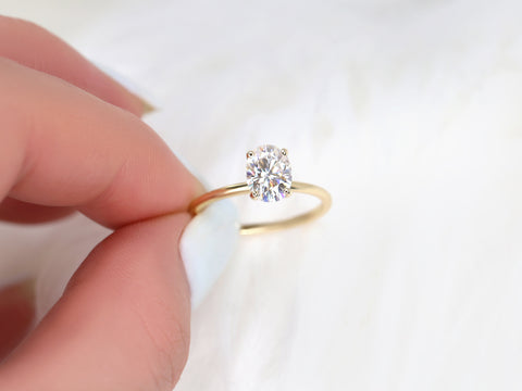 1.50ct Dakota 8x6mm 14kt Gold Moissanite Minimalist Oval Solitaire Ring - Rosados Box