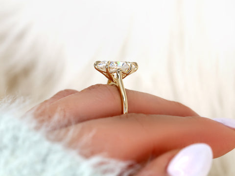 2.80ct Morticia 14x7mm 14kt Gold Moissanite Webbed Marquise Solitaire Ring - Rosados Box