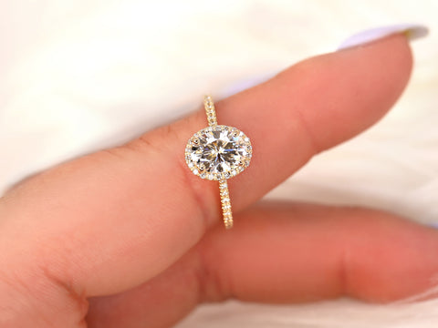 1.50cts Rebecca 8x6mm 14kt White Gold F1 Moissanite Diamond Dainty Oval Halo Ring - Rosados Box