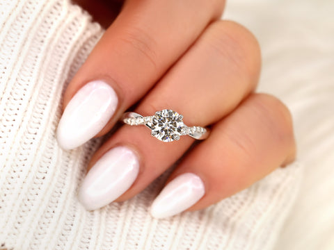 1.25ct Tyra 7mm 14kt Gold Moissanite Diamond Crossover Entwined Round Solitaire Ring - Rosados Box