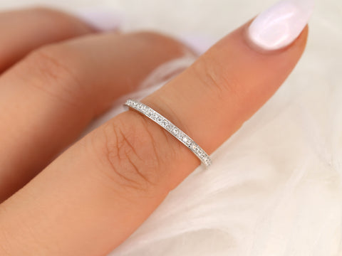 Victoria 14kt WITHOUT Milgrain Diamond ALMOST Eternity Ring - Rosados Box