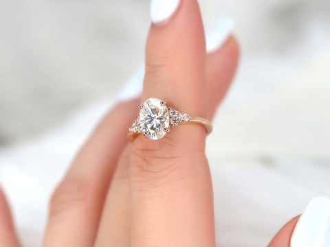 2.50ct Cinderella 10x7mm 14kt Gold Moissanite Diamond Elongated Oval Cluster Ring - Rosados Box