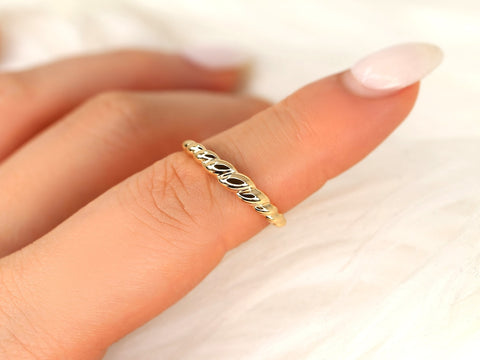 Petite Croissant 14kt Gold Ring - Rosados Box
