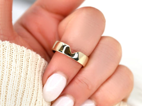 Cici 5.5mm 14kt Gold Cigar Nesting Ring - Rosados Box