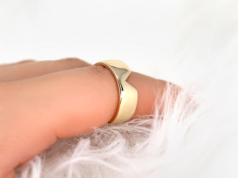 Cici 6.5mm 14kt Gold Cigar Nesting Ring - Rosados Box