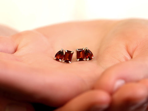 Ready to Ship Gemini SILVER Garnet Toi Et Moi Earrings,Cluster Earrings,January Birthstone Jewelry,Gift For Her,Garnet Studs,Birthday