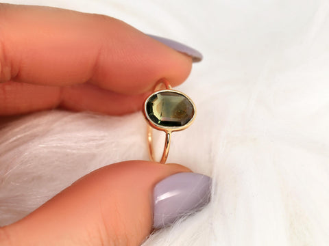 2.35ct Ready to Ship Donatella Oval 14kt Amber Moss Green Sapphire Ring,Unique Sapphire Ring,Bezel Set Ring,Oval Cut Ring,Minimalist Ring