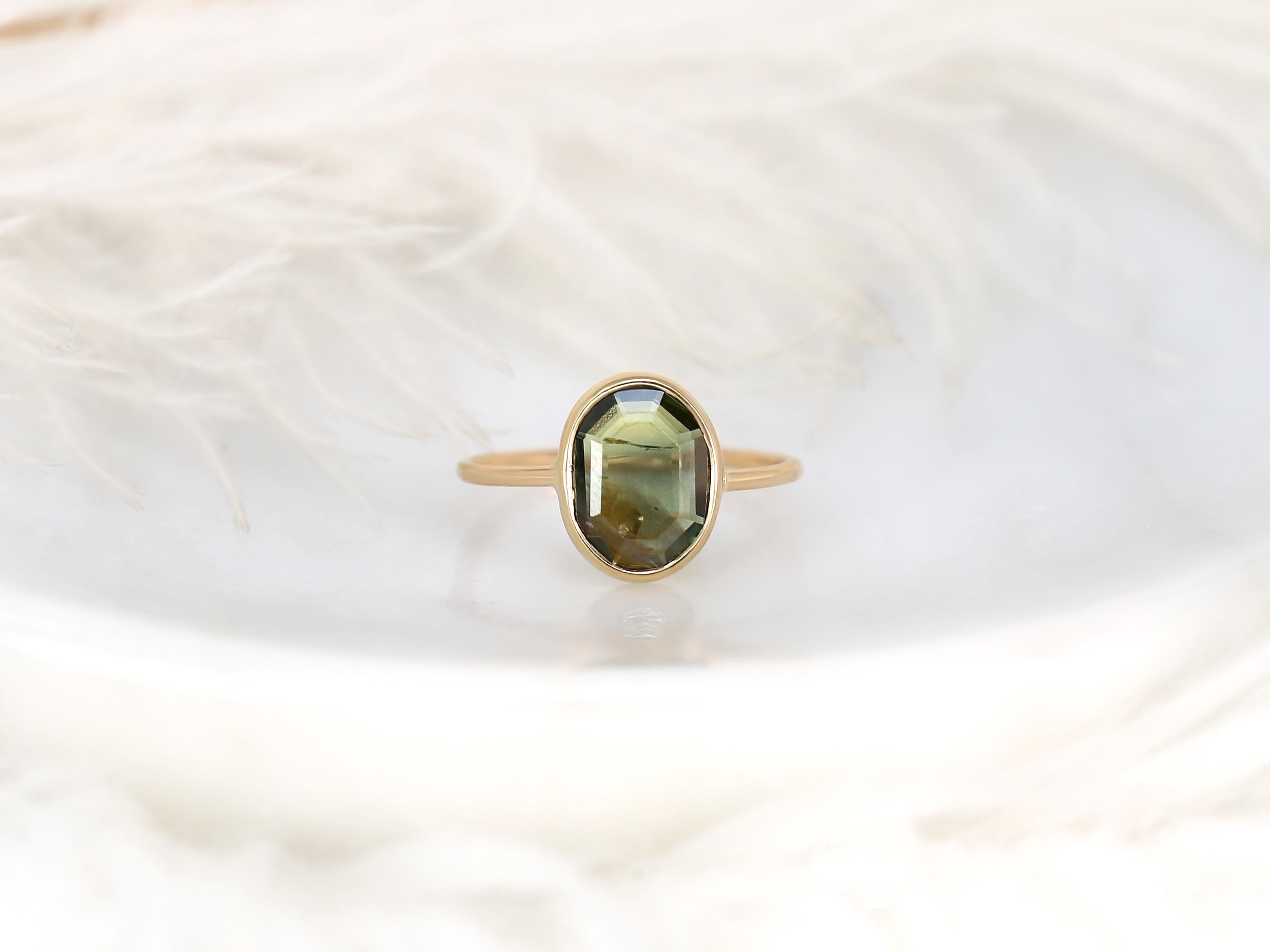 2.35ct Donatella Moss Green Sapphire Oval Bezel Ring - 14kt Gold