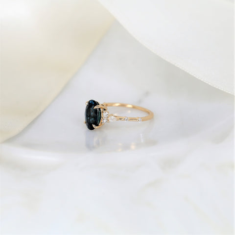 2.97ct Aspen 14kt Gold Ocean Teal Sapphire Diamond Minimalist Oval Cluster Ring - Rosados Box