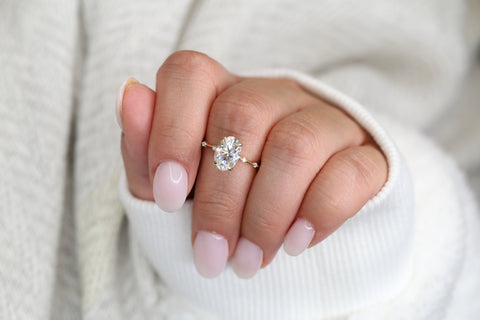 2.50ct Alix 10x7mm 14kt Gold Moissanite Diamond Ultra Dainty Oval Solitaire Ring - Rosados Box