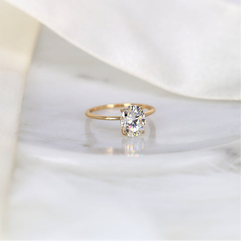2ct Layla 9x7mm 14kt Gold Moissanite Ultra Dainty Oval Solitaire Ring - Rosados Box