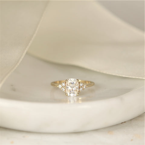 1.50ct Cambria 8x6mm 14kt Gold Moissanite Diamond Elongated Cushion Cluster Ring - Rosados Box