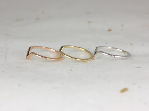 Skinny PLAIN Venus 14kt Gold Chevron V Ring - Rosados Box