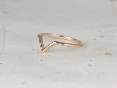 Skinny PLAIN Venus 14kt Gold Chevron V Ring - Rosados Box