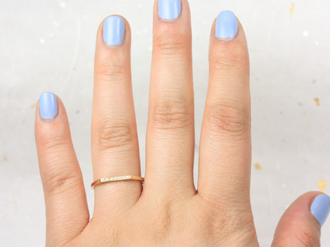 Ultra Petite Everly DIA 14kt Gold Diamond Flat Top Ring - Rosados Box