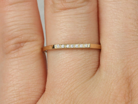 Ultra Petite Everly DIA 14kt Gold Diamond Flat Top Ring
