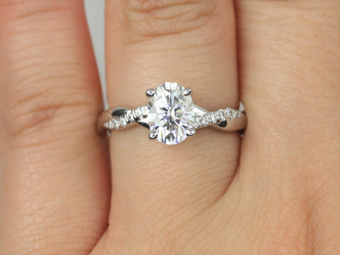 1.50ct Tilly 8x6mm 14kt White Gold Moissanite Diamond Twisted Crossover Oval Engagement Ring,Criss Cross Oval Ring - Rosados Box