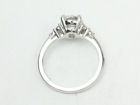 2ct Juniper 9x7mm 14kt Gold Moissanite Diamond Three Stone Oval Cluster Ring - Rosados Box