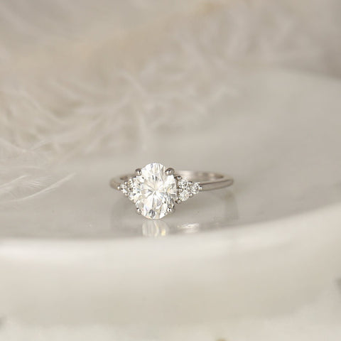 2ct Juniper 9x7mm 14kt Gold Moissanite Diamond Three Stone Oval Cluster Ring - Rosados Box