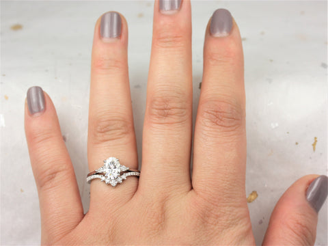 1.50cts Petite Emery 8x6mm & Aldis 14kt Moissanite Diamond Art Deco Oval Bridal Set - Rosados Box