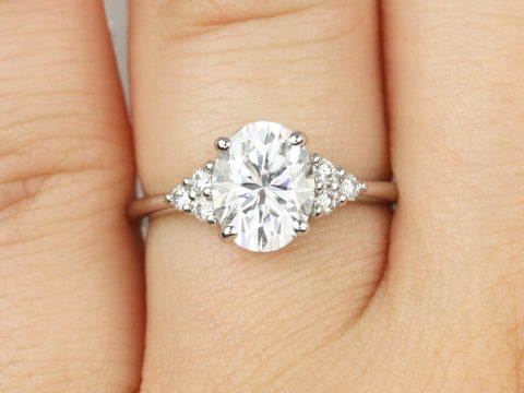 2ct Juniper 9x7mm 14kt Gold Moissanite Diamond Three Stone Oval Cluster Ring - Rosados Box