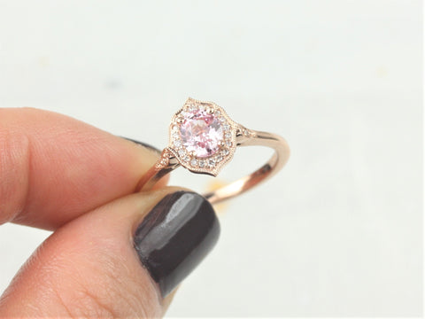 0.92ct Ready to Ship Mae 14kt Rose Gold Peach Blush Champagne Sapphire Diamond Oval Halo Ring - Rosados Box