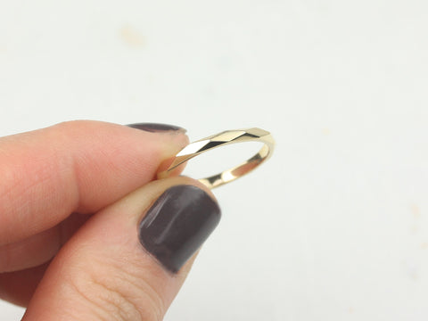 Harley 14kt Solid Checker Board Diamond Cut Dainty Wedding Ring - Rosados Box