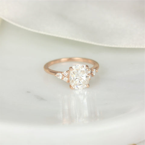 2.30cts Cassie 9x7mm 14kt Gold Moissanite Diamonds Elongated Cushion Cluster Ring - Rosados Box