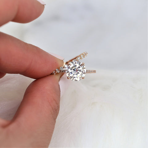 2.70ct Eloise 9mm & Petite Naomi 14kt Gold Moissanite Diamond Round Solitaire Accent Bridal Set - Rosados Box