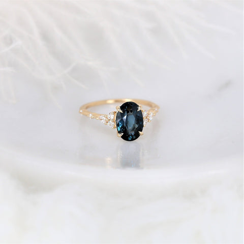 2.97ct Aspen 14kt Gold Ocean Teal Sapphire Diamond Minimalist Oval Cluster Ring - Rosados Box