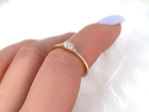 Wren 14kt Gold Diamond Ultra Dainty Three Stone Cluster Ring - Rosados Box