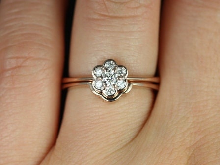 Ready to Ship Daisy 14kt Rose Gold Diamond WITHOUT Milgrain Flower Cluster Bridal Set - Rosados Box