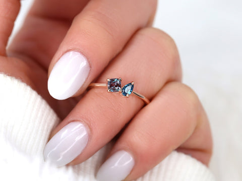 0.65cts Gemella 5x3mm + 4mm 14kt Gold Alexandrite Topaz Toi Et Moi Ring - Rosados Box