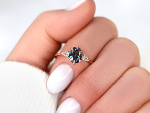 Kinsley 8x6mm 14kt Gold Alexandrite Diamonds Three Stone Oval Ring - Rosados Box