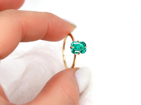 Ruth 8x6mm 14kt Gold Green Emerald Talon Prong Emerald Cut Solitaire Ring - Rosados Box