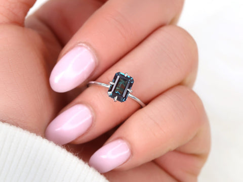 Ruth 8x6mm 14kt Gold Alexandrite Talon Prong Emerald Cut Solitaire Ring - Rosados Box