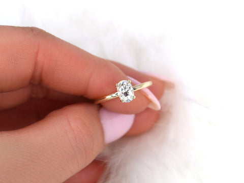 1ct Dakota 7x5mm 14kt Gold Moissanite Oval Solitaire Ring - Rosados Box