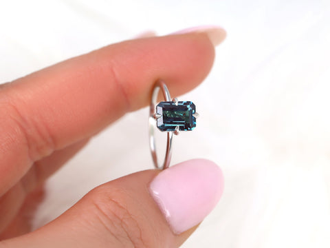 Ruth 8x6mm 14kt Gold Alexandrite Talon Prong Emerald Cut Solitaire Ring - Rosados Box