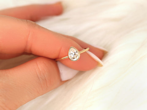 0.75ct Isla 7x5mm 14kt Gold Moissanite Pear Solitaire Ring,Pear Bezel Set Ring,Minimalist Engagement Ring,Pear Cut Ring,Gift For Her