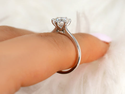 1.50ct Skinny Wendy 7.5mm 14kt Moissanite 6 Prong Round Solitaire Ring - Rosados Box