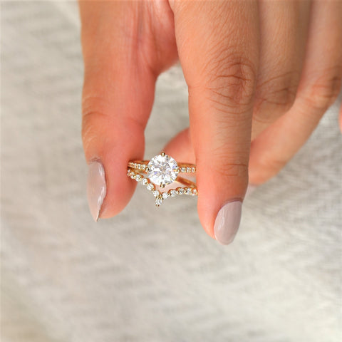 Petite Naya 14kt Gold Diamond Minimalist Chevron Nesting Ring