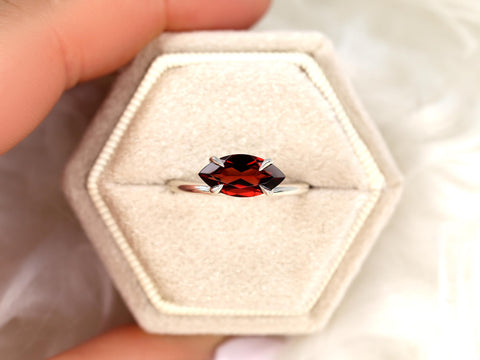 Scarlett 12x6mm 14kt Garnet Marquise Solitaire Ring,Minimalist Marquise Ring,Anniversary Ring,Birthstone Ring,Marquise Gemstone Ring