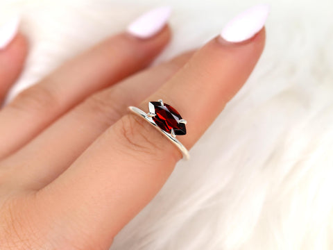 Scarlett 12x6mm 14kt Garnet Marquise Solitaire Ring,Minimalist Marquise Ring,Anniversary Ring,Birthstone Ring,Marquise Gemstone Ring