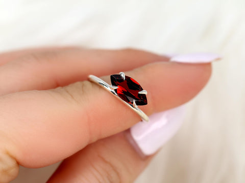Scarlett 12x6mm 14kt Garnet Marquise Solitaire Ring,Minimalist Marquise Ring,Anniversary Ring,Birthstone Ring,Marquise Gemstone Ring
