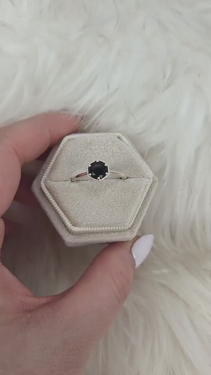 Irma 6mm 14kt WITH Milgrain Onyx Hexagon Bezel Set Solitaire Ring,Unique Engagement Ring,Anniversary Ring,Hexagon Ring,Birthstone Ring
