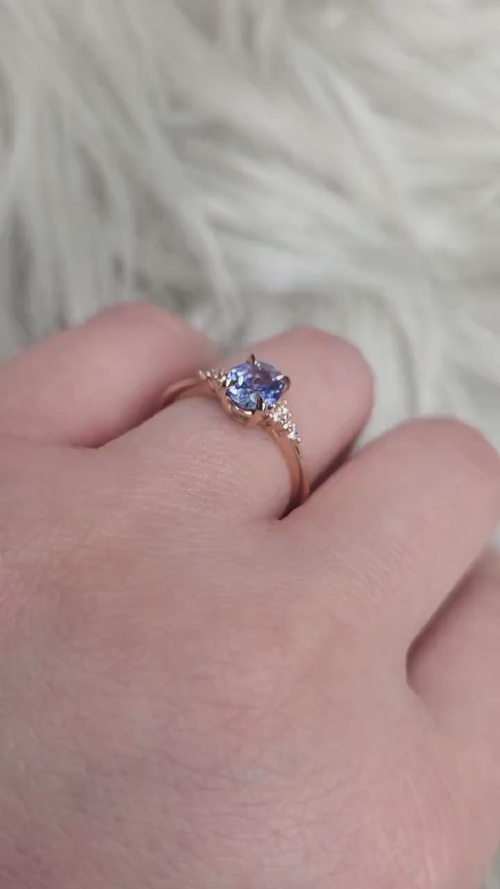 1.02ct Maddy 14kt Cornflower Sapphire Cluster Ring,Unique Sapphire Ring,Gift For Her,Anniversary Ring,September Birthstone,Birthday Gift