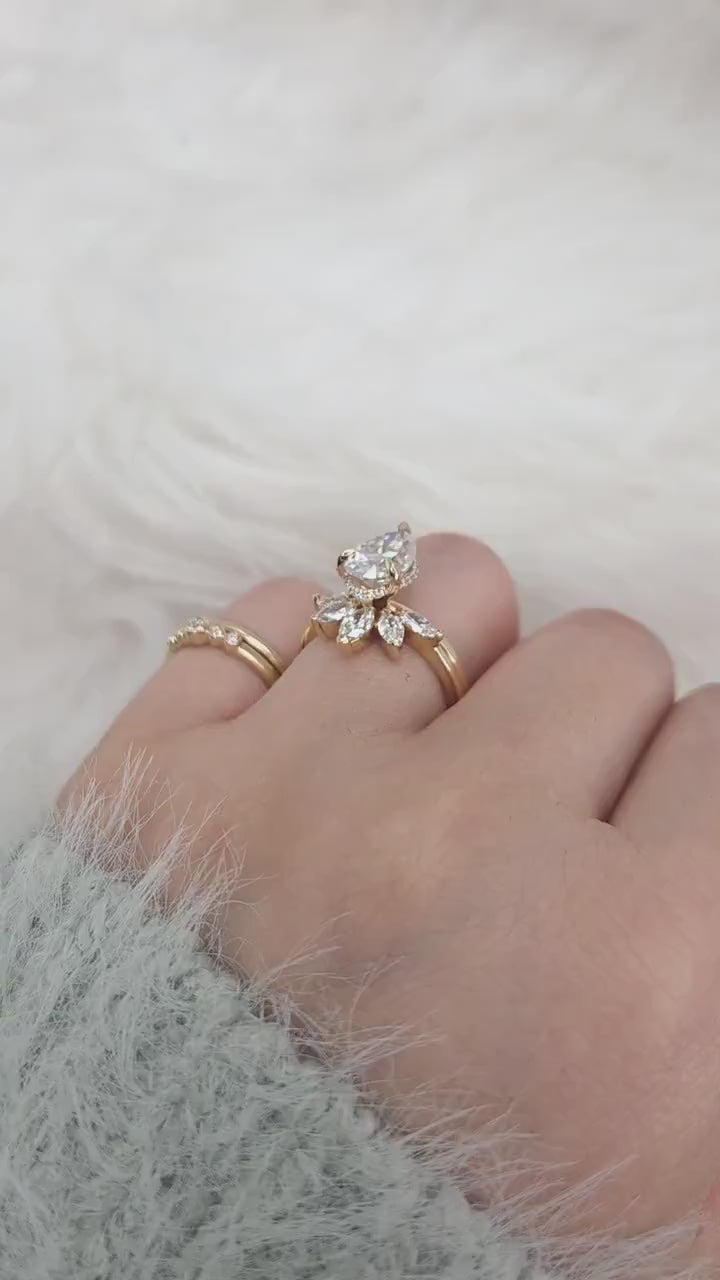 2ct Winnie 10x7mm & Cardi 14kt Moissanite Pear Hidden Halo Bridal Set,Pear Wedding Ring Set,Pear Engagement Ring,Hidden Halo Ring Set